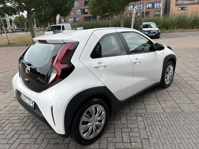 Toyota AYGO X 1.0 VVT-i S-CVT Play | Navi | Camera | Cruise |10.400 km Dealeronderhouden