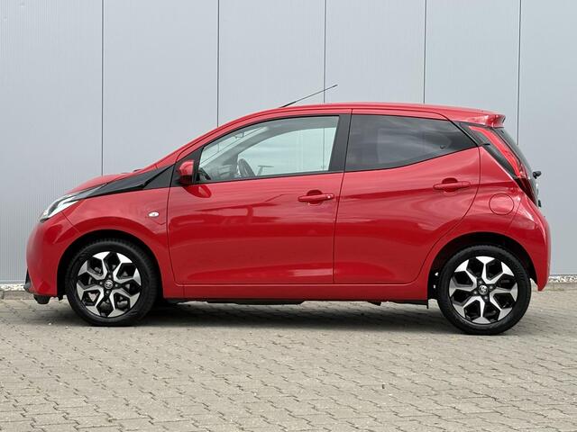 Toyota AYGO 1.0 VVT-i x-joy / Airco / Apple Carplay/Android Auto / Bluetooth / Navigatie via Carplay / Lichtmetalen velgen 15" /