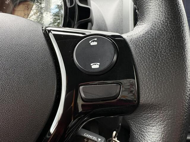 Toyota AYGO 1.0 VVT-i x-joy / Airco / Apple Carplay/Android Auto / Bluetooth / Navigatie via Carplay / Lichtmetalen velgen 15" /