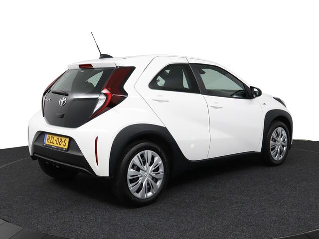 Toyota AYGO X 1.0 VVT-i MT Play | Parkeercamera | Apple Carplay/Android Auto | cruise control adaptief |