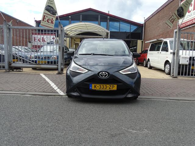 Toyota AYGO 1.0 VVT-i x-fun