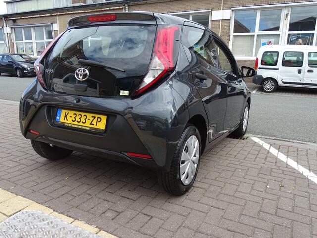 Toyota AYGO 1.0 VVT-i x-fun