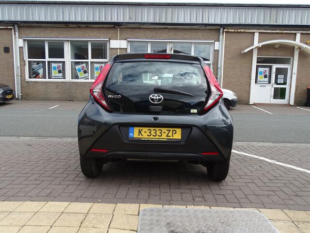 Toyota AYGO 1.0 VVT-i x-fun