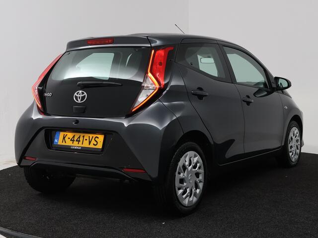 Toyota AYGO 1.0 VVT-i x-play