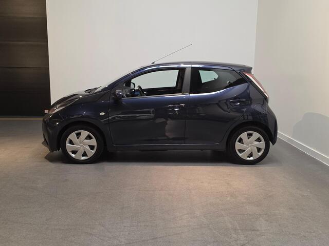 Toyota AYGO 1.0 VVT-i x-play - Airco - Achteruitrijcamera