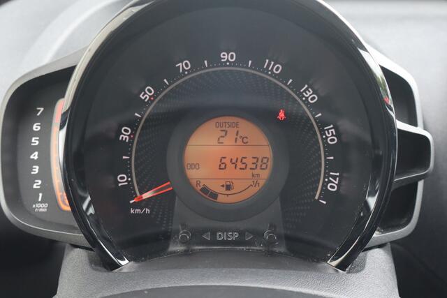 Toyota AYGO 1.0 VVT-i x-joy - NL- Auto!! Apple I Camera I Cruise