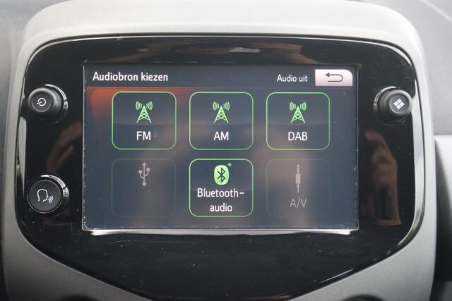 Toyota AYGO 1.0 VVT-i x-joy - NL- Auto!! Apple I Camera I Cruise