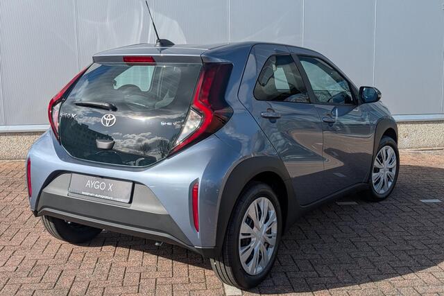 Toyota AYGO X Hybrid 115 play € 1000 inruilpremie, Snel leverbaar