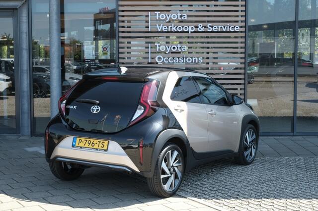 Toyota AYGO X 1.0 VVT-i S-CVT Envy Automaat | Cabrio dak | Apple Carplay / Android auto | 18" lichtmetalen velgen 'design envy' | 9" multimediasysteem met Toyota Smart Connect incl. Cloud navigatie | Apple Carplay
