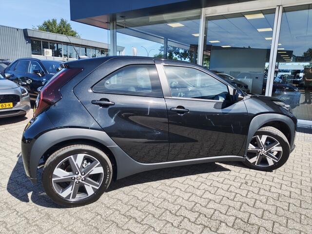 Toyota AYGO X Hybrid 115 Play | Lichtmetaal | Stoelverwarming | Draadloze Telefoonlader