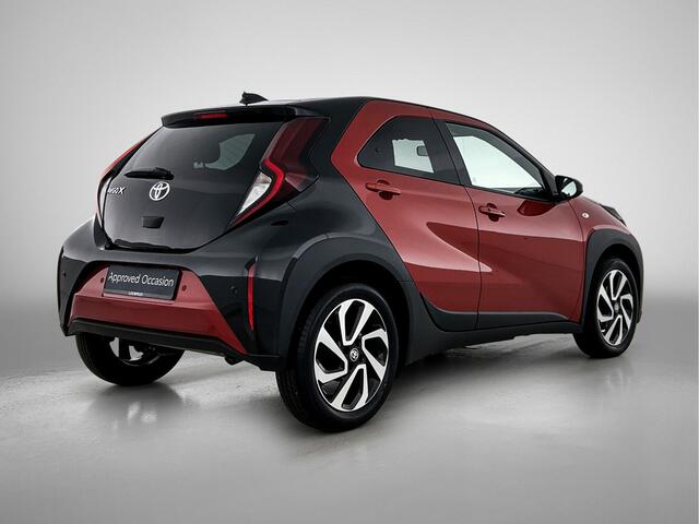 Toyota AYGO X 1.0 VVT-i S-CVT Pulse + | BTW Voertuig | Parkeersensoren voor+achter | Keyless Entry/Start | Climate Control | Cruise Control Adaptive | achteruitrijcamera | Apple CarPlay/Android Auto |