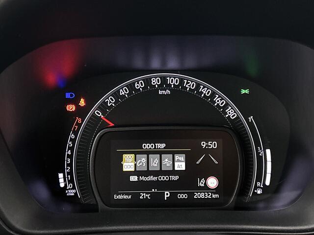 Toyota AYGO X 1.0 VVT-i S-CVT Pulse + | BTW Voertuig | Parkeersensoren voor+achter | Keyless Entry/Start | Climate Control | Cruise Control Adaptive | achteruitrijcamera | Apple CarPlay/Android Auto |