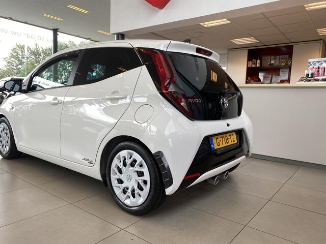 Toyota AYGO 1.0 VVT-i x-play limited,Sport,Apple Carplay/Android Auto,Achteruitrijcamera,Spraakbediening,Airco,Snelheidsbegrenzer,Achteruitrijsensoren.Ipod Usb Aansluiting