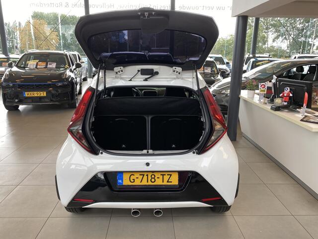 Toyota AYGO 1.0 VVT-i x-play limited,Sport,Apple Carplay/Android Auto,Achteruitrijcamera,Spraakbediening,Airco,Snelheidsbegrenzer,Achteruitrijsensoren.Ipod Usb Aansluiting