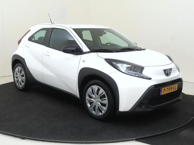 Toyota AYGO X 1.0 VVT-i 72 PK MT Play Mediascherm | Camera | Airco | Bluetooth | Lichtsensor | Apple Carplay/Android Auto