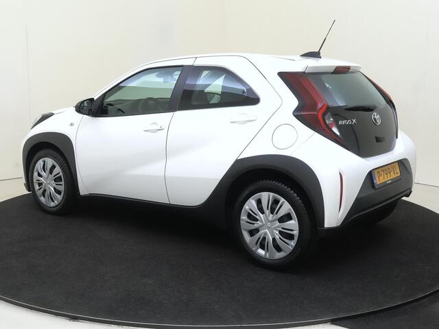 Toyota AYGO X 1.0 VVT-i 72 PK MT Play Mediascherm | Camera | Airco | Bluetooth | Lichtsensor | Apple Carplay/Android Auto