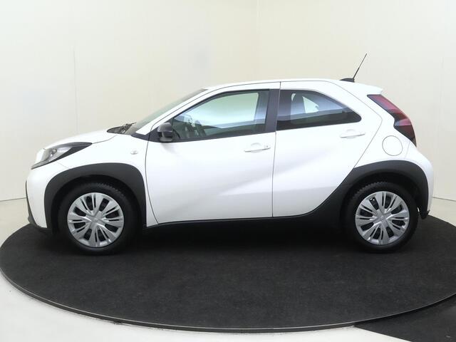 Toyota AYGO X 1.0 VVT-i 72 PK MT Play Mediascherm | Camera | Airco | Bluetooth | Lichtsensor | Apple Carplay/Android Auto