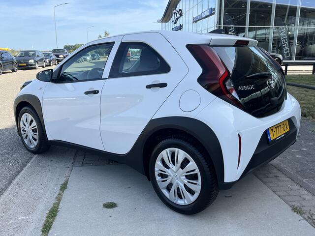 Toyota AYGO X 1.0 VVT-i MT / Airco /