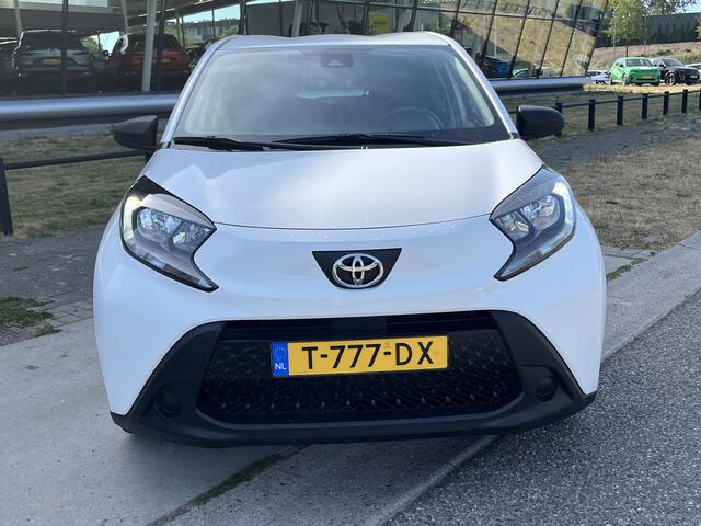 Toyota AYGO X 1.0 VVT-i MT / Airco /