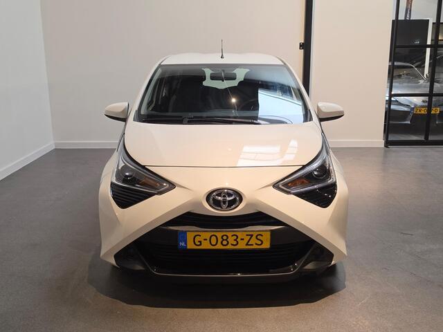 Toyota AYGO 1.0 VVT-i x-play - Apple Carplay / Android Auto