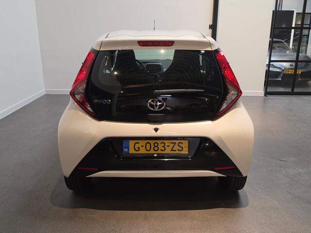 Toyota AYGO 1.0 VVT-i x-play - Apple Carplay / Android Auto