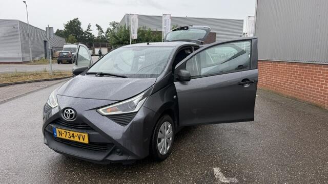 Toyota AYGO 1.0 VVT-i x-fun