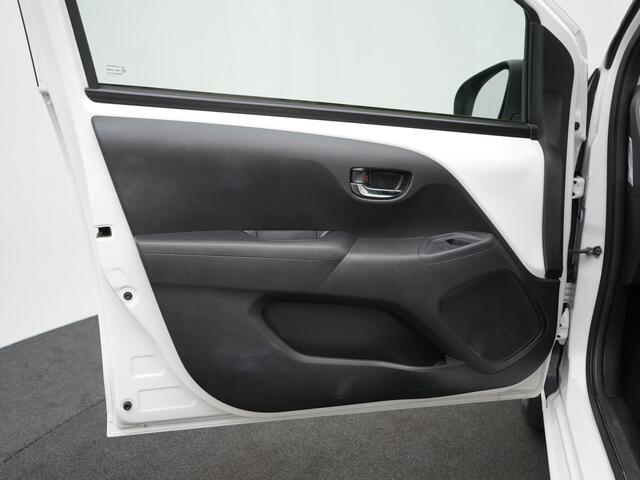 Toyota AYGO 1.0 VVT-i x-play | NL Auto | Dealer Onderhouden | Achteruitrijcamera |