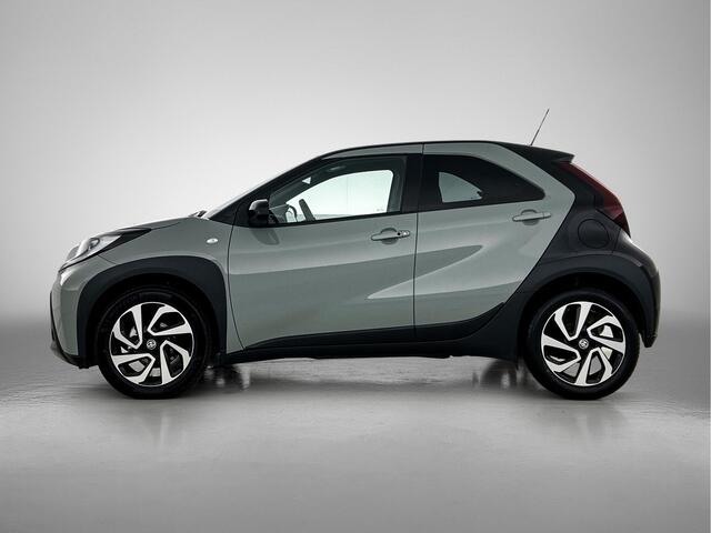 Toyota AYGO X 1.0 VVT-i S-CVT Pulse + | BTW Voertuig | Parkeersensoren voor+achter | Keyless Entry/Start | Climate Control | Cruise Control Adaptive | achteruitrijcamera | Apple CarPlay/Android Auto |