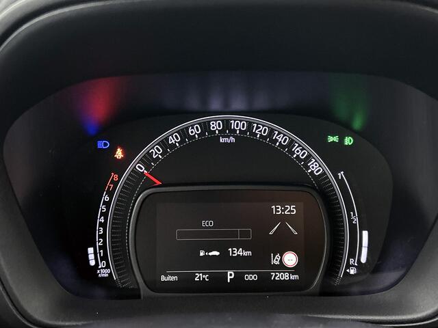Toyota AYGO X 1.0 VVT-i S-CVT Pulse + | BTW Voertuig | Parkeersensoren voor+achter | Keyless Entry/Start | Climate Control | Cruise Control Adaptive | achteruitrijcamera | Apple CarPlay/Android Auto |