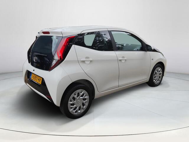 Toyota AYGO 1.0 VVT-i x-play