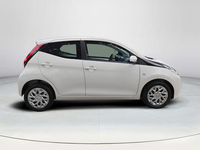 Toyota AYGO 1.0 VVT-i x-play