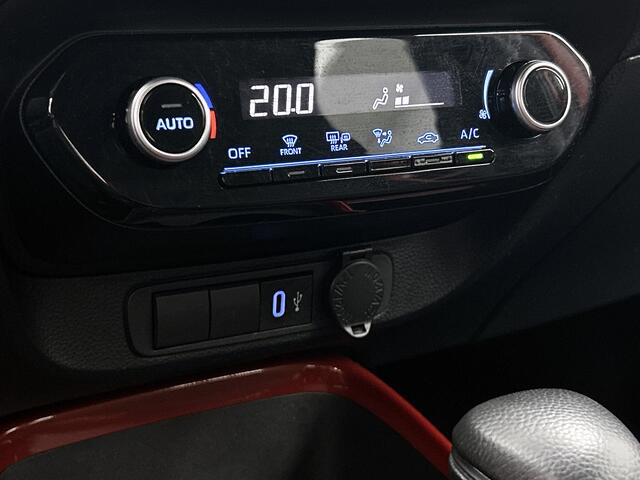 Toyota AYGO X 1.0 VVT-i S-CVT Pulse + | BTW Voertuig | Parkeersensoren voor+achter | Keyless Entry/Start | Climate Control | Cruise Control Adaptive | achteruitrijcamera | Apple CarPlay/Android Auto |