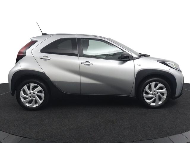 Toyota AYGO X 1.0 VVT-i MT first | Automatische Airco | Privacy Glas | Lichtmetalen Velgen | Cruise Control Adaptief | Led Verlichting |