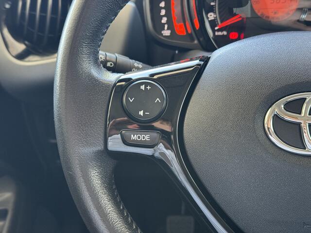 Toyota AYGO 1.0 VVT-i x-play limited