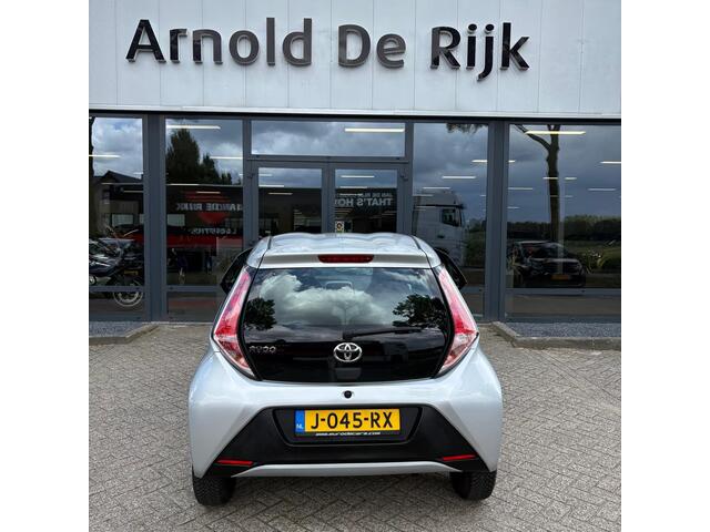 Toyota AYGO 1.0 VVT-i x-play