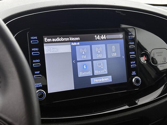 Toyota AYGO X 1.0 VVT-i S-CVT first Limited | Automaat | Stoelverwarming | Airco | Apple CarPlay/Android Auto | Cruise Control Adaptive | Achteruitrijcamera | elektrische Ramen voor | Spiegels elektrisch verstelbaar | Leseman opg 7-8