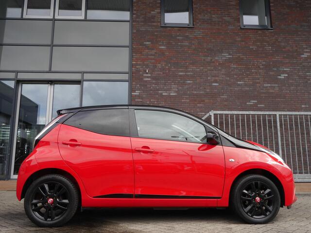 Toyota AYGO 1.0 VVT-i x-cite | Achteruitrijcamera | Airco | 5 Deurs | Lichtmetalen velgen | Led dagrijverlichting | Apple Carplay/Android Auto | Elektrische ramen voor