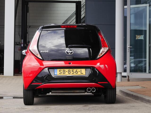 Toyota AYGO 1.0 VVT-i x-cite | Achteruitrijcamera | Airco | 5 Deurs | Lichtmetalen velgen | Led dagrijverlichting | Apple Carplay/Android Auto | Elektrische ramen voor