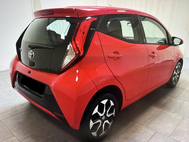Toyota AYGO 1.0 VVT-i x-joy