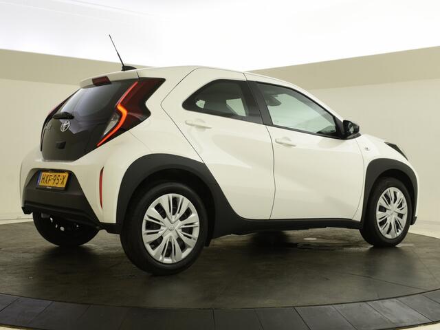 Toyota AYGO X 1.0 VVT-i MT Play | Carplay/AndroidAuto | Camera | Adapt. cruise
