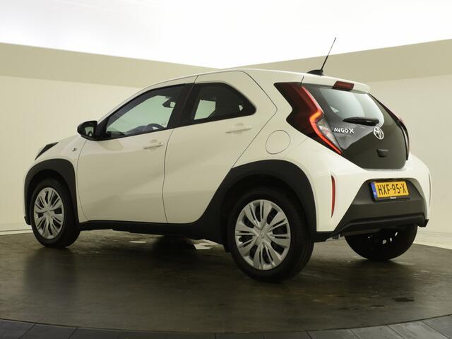 Toyota AYGO X 1.0 VVT-i MT Play | Carplay/AndroidAuto | Camera | Adapt. cruise