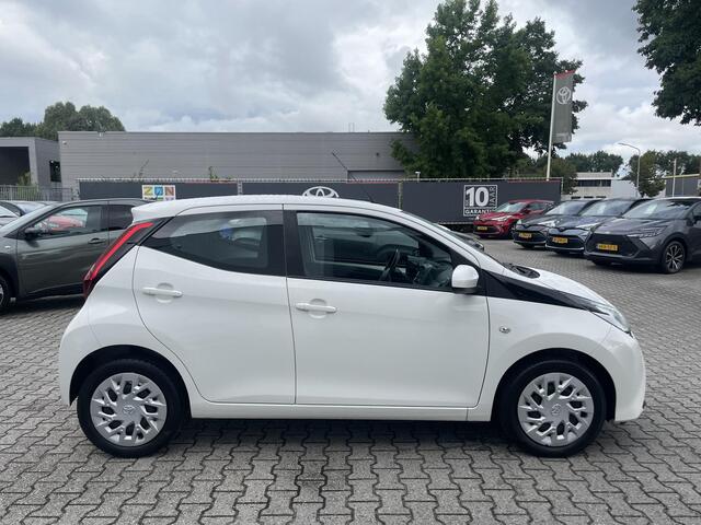 Toyota AYGO 1.0 VVT-i x-play