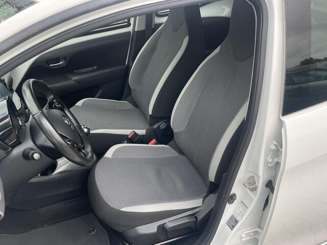 Toyota AYGO 1.0 VVT-i x-play