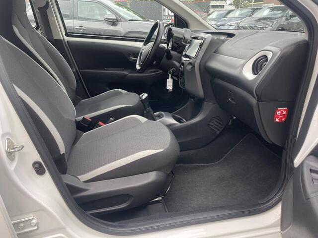 Toyota AYGO 1.0 VVT-i x-play