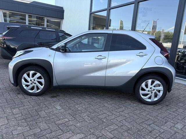 Toyota AYGO X 1.0 VVT-i MT first