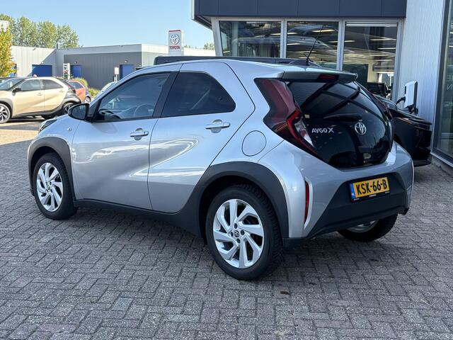 Toyota AYGO X 1.0 VVT-i MT first