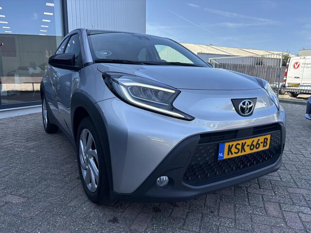 Toyota AYGO X 1.0 VVT-i MT first