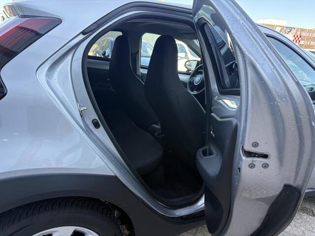 Toyota AYGO X 1.0 VVT-i MT first