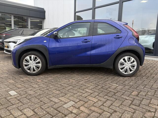 Toyota AYGO X 1.0 VVT-i MT Play uitleen voor Thomas