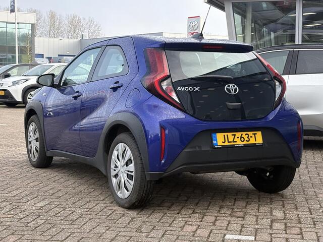 Toyota AYGO X 1.0 VVT-i MT Play uitleen voor Thomas